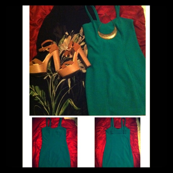 Green mini dress/black lace over dress - Picture 1 of 1