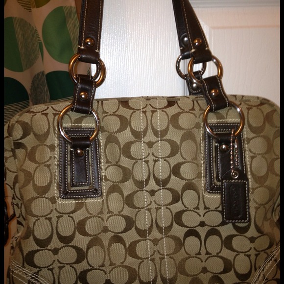 Bundled coach and juicy