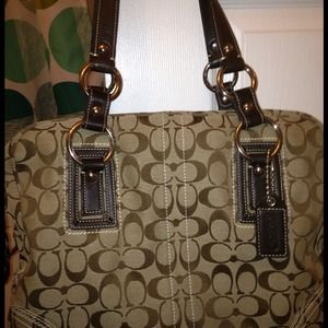 Bundled coach and juicy