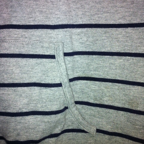 Hooded pullover - Picture 2 of 2