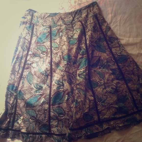St. John's bay floral brown skirt