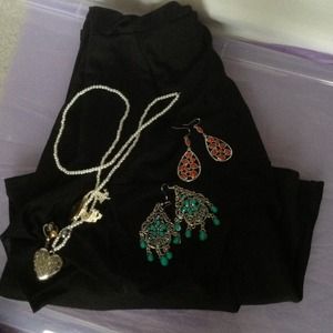 Bundled  CASUAL  BLACK DRESS,2 Earrings& Necklace