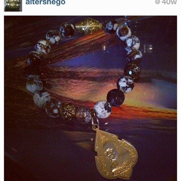 Bracelet (honesty lovers ck out my crafts - Picture 1 of 1