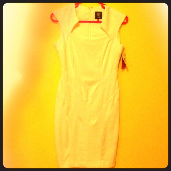 ‼️Price reducedVince Camuto White Structured Dress
