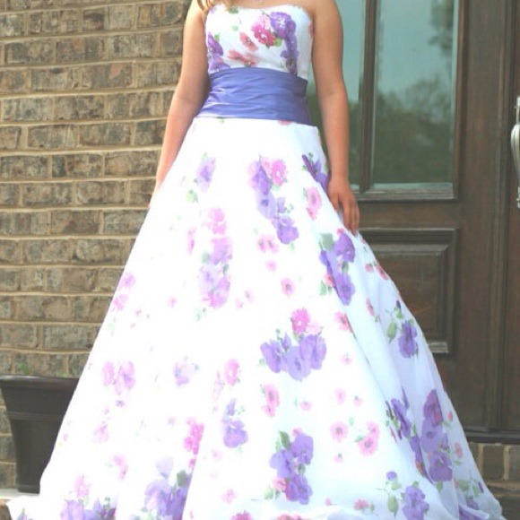 Alyce Designs size 0 prom dress.
