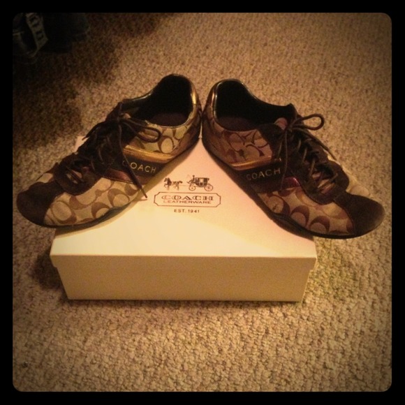 Authentic coach tennis shoes