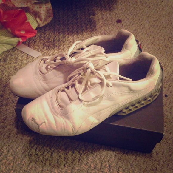 Puma tennis shoes