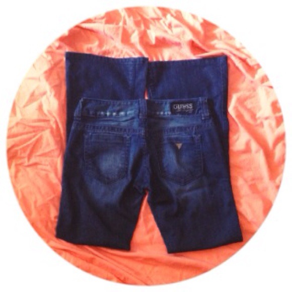 Guess Flare Jeans - Picture 2 of 4