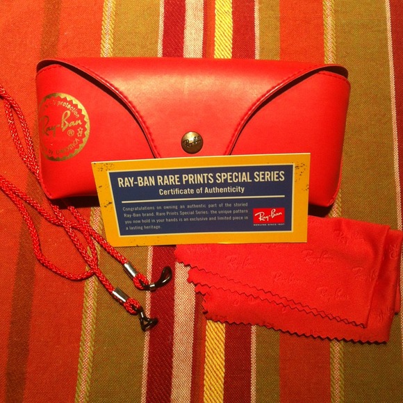 "Ray Bans" Case w/ cord, cloth, & rare print card