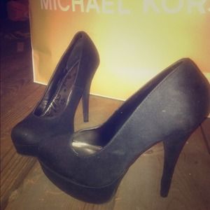 Bundle of black heels & leopard Mary Janes