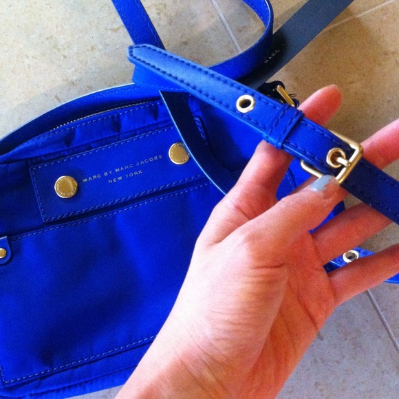 🚫SOlD🚫Authentic Marc by Marc Jacobs crossbody! - Picture 5 of 5