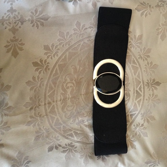 Bebe black elastic waisted belt medium/large