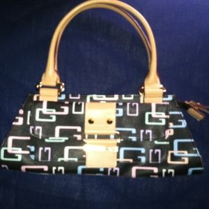 GUESS-clutch with attached straps