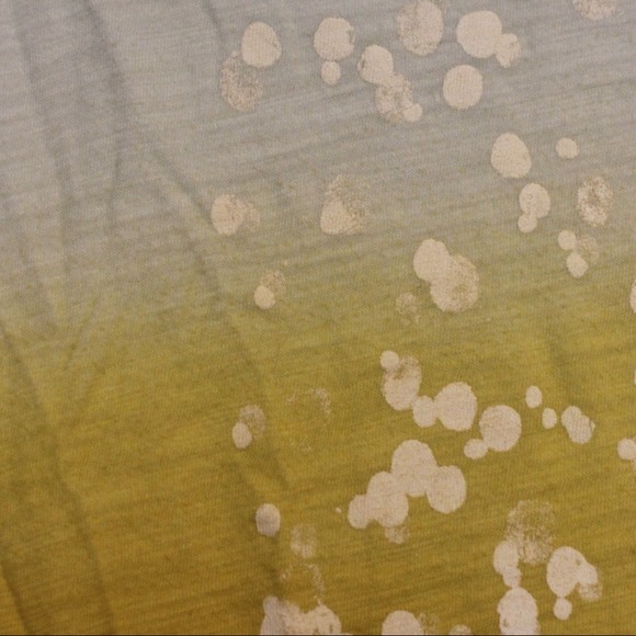 DKNY gradient/paintslatter V-Neck - Picture 2 of 2