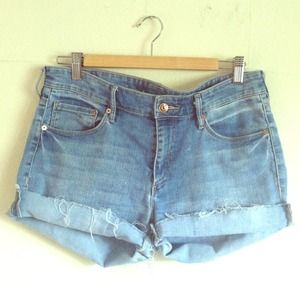 🚫TRADED🚫 H&M Denim Boyfriend Cutoffs