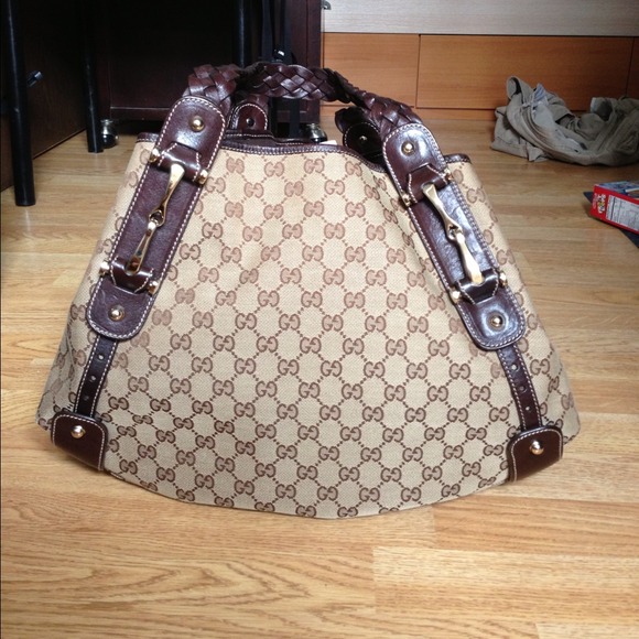 *AUTH GUCCI BAG & WALLET - Picture 2 of 4