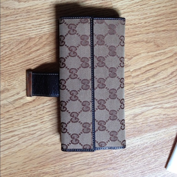 *AUTH GUCCI BAG & WALLET - Picture 3 of 4