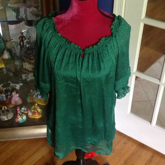 SOLD😍😍😍😍😍Emerald green AGB with camisole