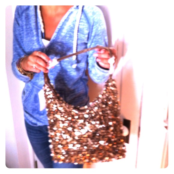 Gold sequence purse