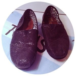 ❋| black  s p a r k l y  TOMS |❋ 
♡