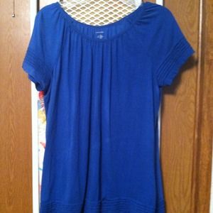Cute blue top SOLD!