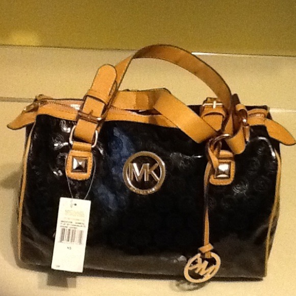 Purse ~Michael Kors~