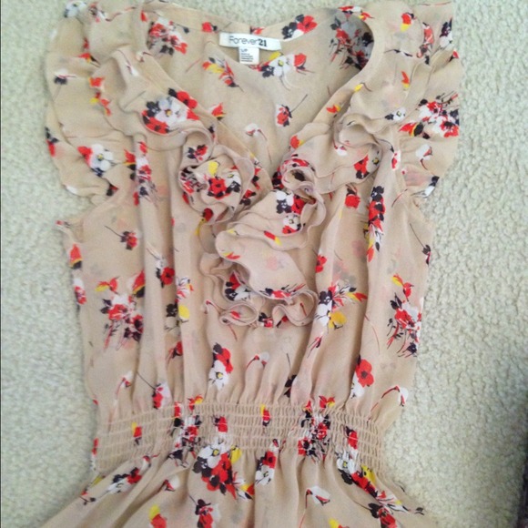 Forever 21 floral top s