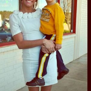 White boutique dress beautiful neck line