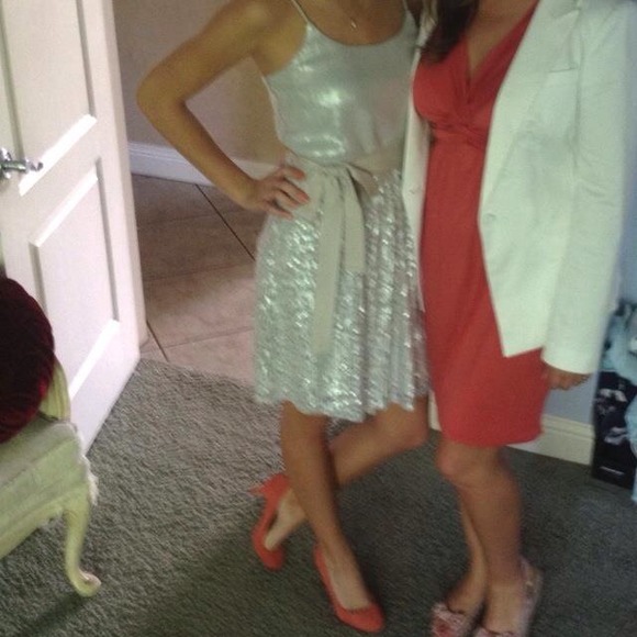 🚫SOLD🚫HOST PICK! ✔ Fun Champagne Sequence Dress! - Picture 3 of 4