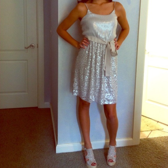 🚫SOLD🚫HOST PICK! ✔ Fun Champagne Sequence Dress! - Picture 4 of 4