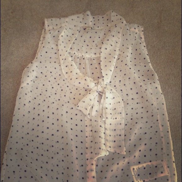 Guess top