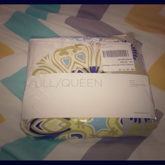 BUNDLED WITH BOOTS! Urban outfitters duvet cover!