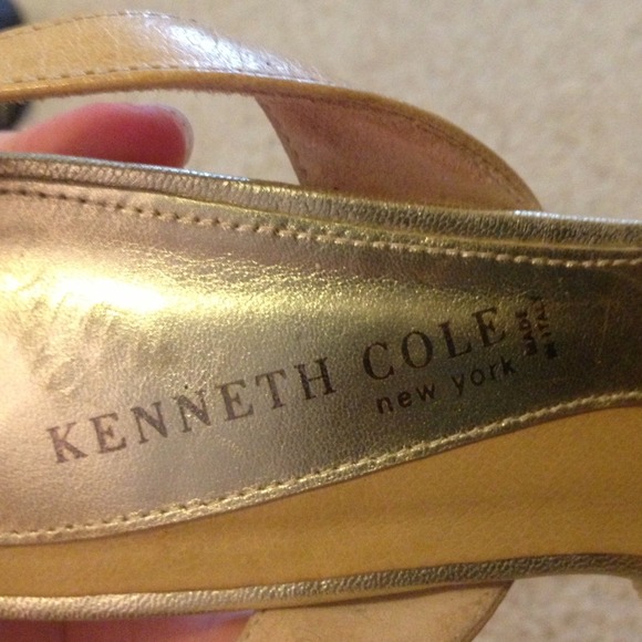 $$$Reduced$$$Kenneth Cole kitten heels. - Picture 3 of 3