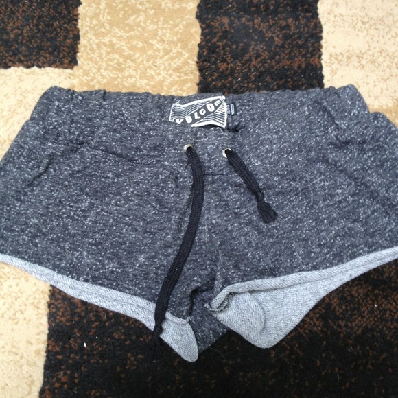 🚫TRADED🚫Grey Volcom Gym Shorts