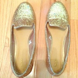 NEVER WORN! Gold sparkly loafers