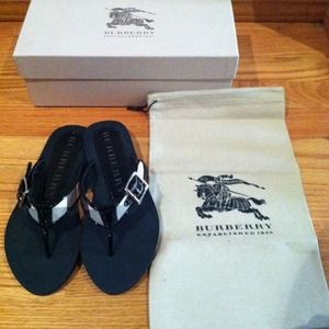 🌟Reduced🌟
FLIP FLOP SANDALS
 BLACK 38