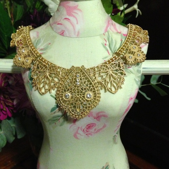 TRADE gold tone statement necklace for @dollib