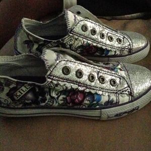 Ed hardy/converse girls size 4 sneakers