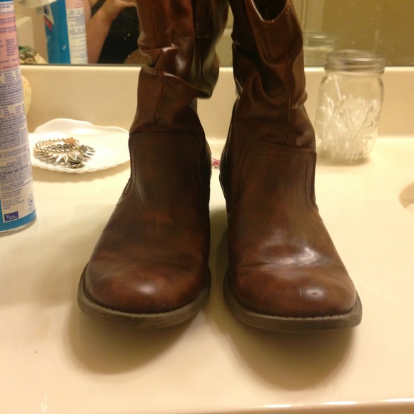 Ruffeled cowboy boots