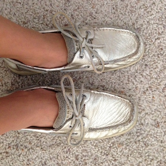 Metallic silver/gold SPERRY!