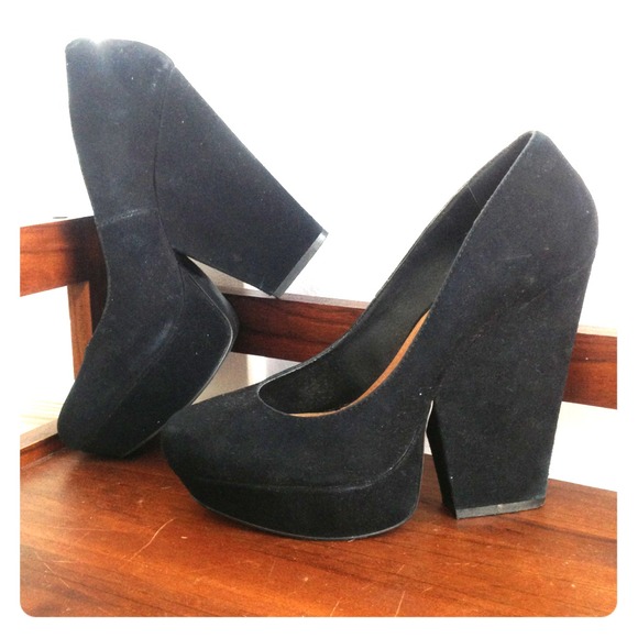 🚫 SOLD 🚫 STEVEN by Steve Madden pumps