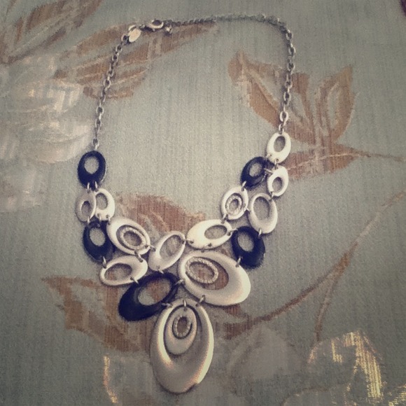 Black and white oval necklace
