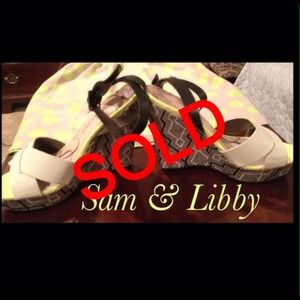 *SOLD IN BUNDLE FOR @supersam87*Sam & Libby Wedges