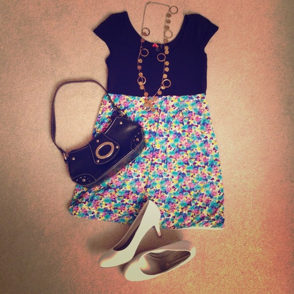 Floral dress - Picture 1 of 3