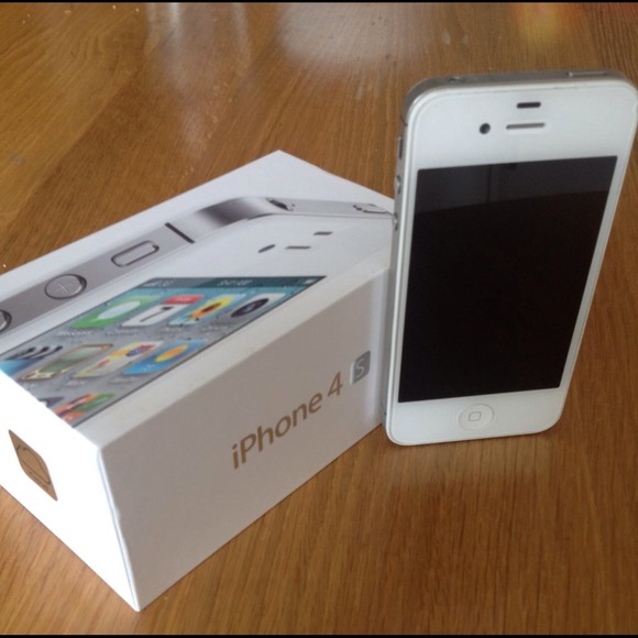 iPhone 4S with original box for sale !!