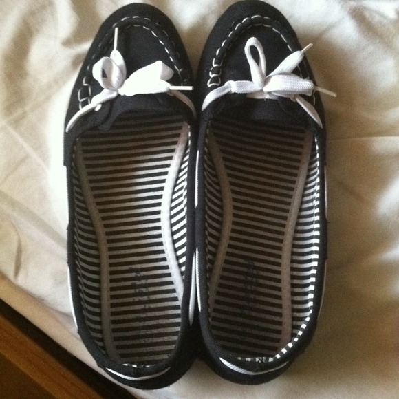 Black and white flats