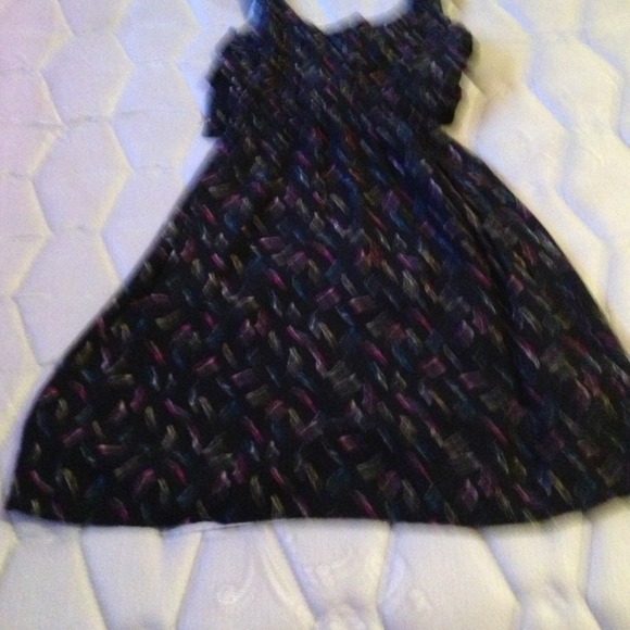 Super cute feather dress - Picture 3 of 3