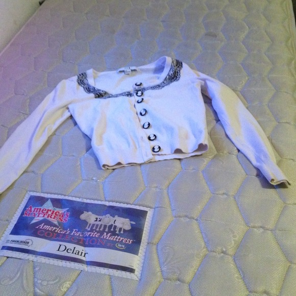 Adorable Cartagin - Picture 1 of 3