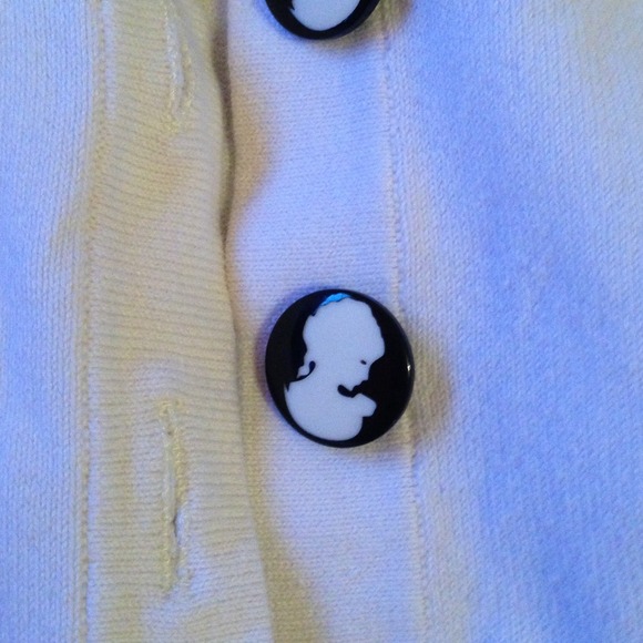 Adorable Cartagin - Picture 2 of 3