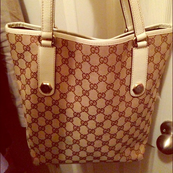 Sold out Authentic Gucci Bag. Sale